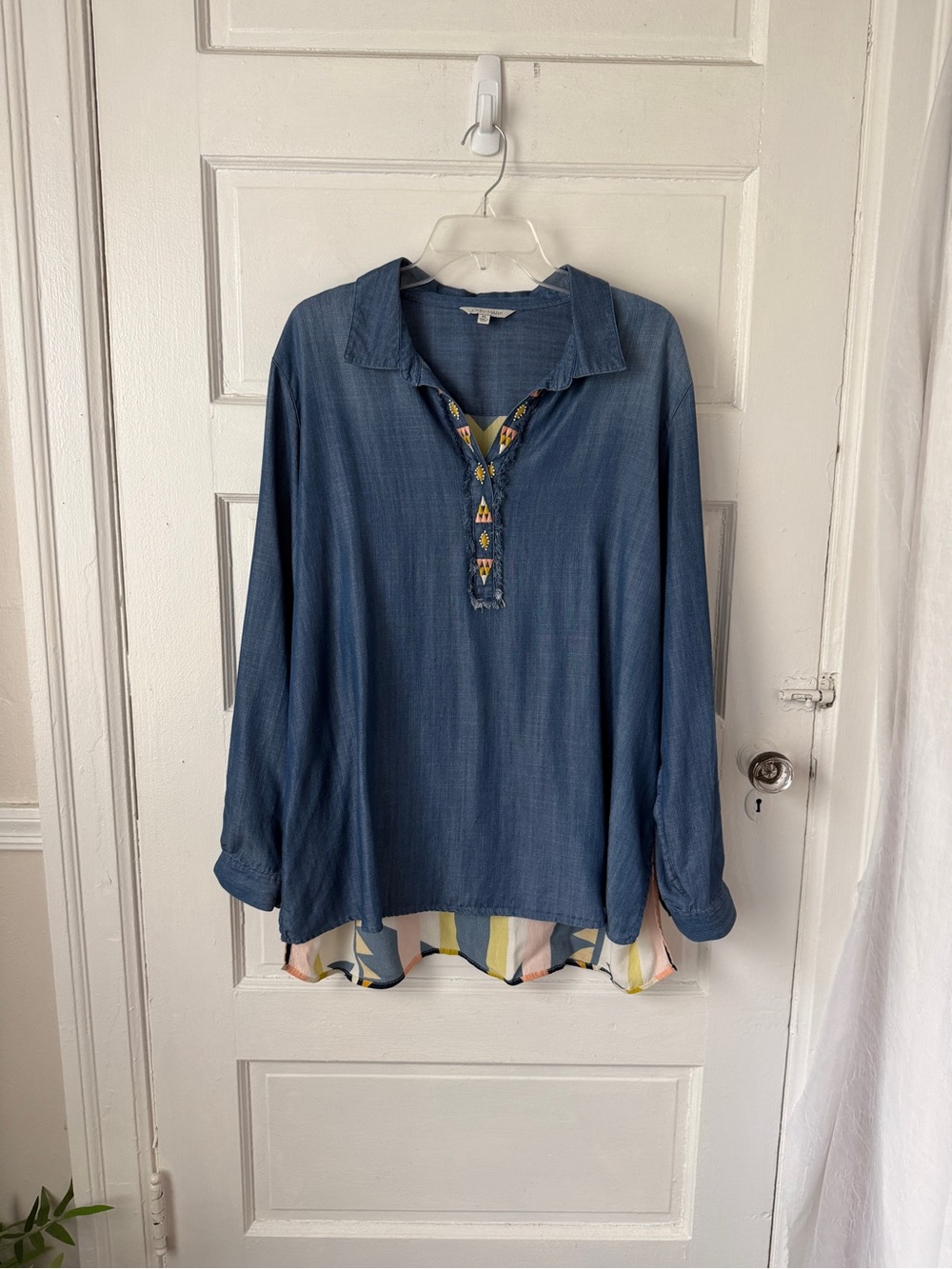 John Mark Relaxed Blue Chambray Tunic Top Southwestern Print Embroidered Collar
